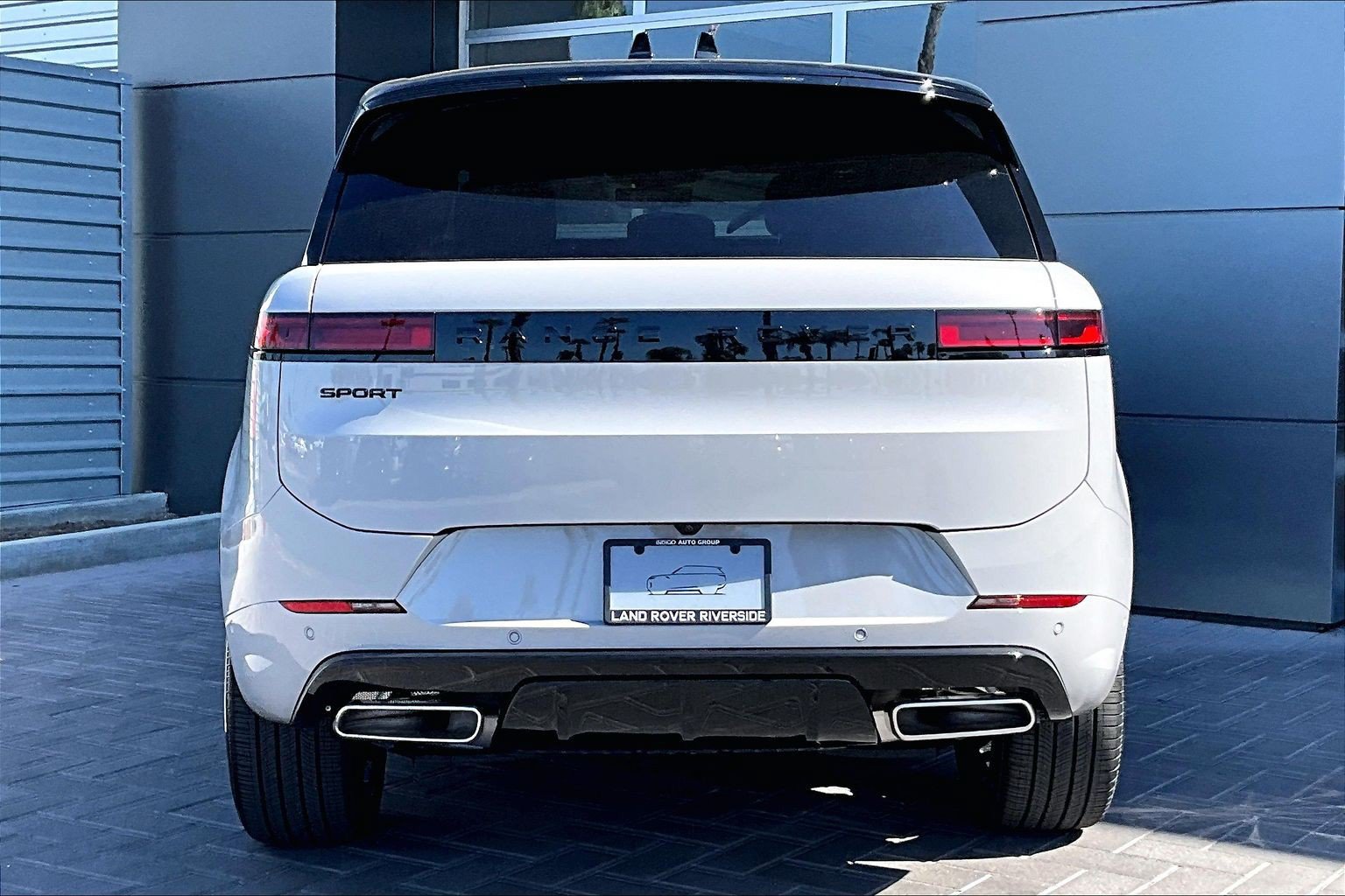 New 2027 Land Rover Range Rover Sport Dynamic SE AWD/4WD image 4