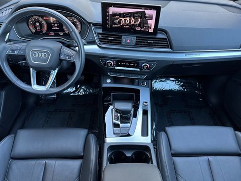 Certified 2025 Audi Q5 2.0T Premium w/ Convenience Plus Package image 10