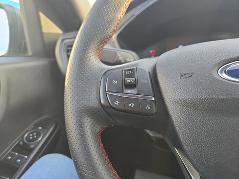 Used 2025 Ford Escape ST-Line image 21