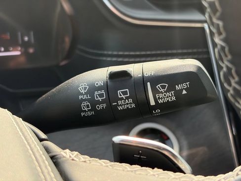 Used 2021 Jeep Grand Cherokee L Overland w/ Advanced Protech Group III AWD/4WD image 30