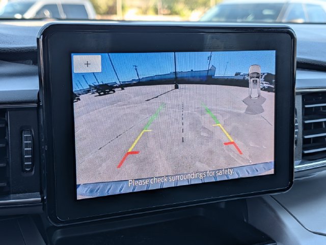 Used 2022 Ford Explorer XLT w/ Equipment Group 202A RWD image 15