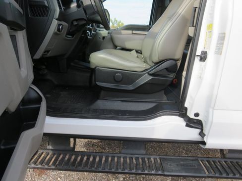 Used 2019 Ford F250 XL w/ XL Value Package image 10