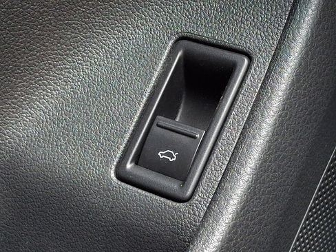Used 2015 Volkswagen Jetta S FWD image 23