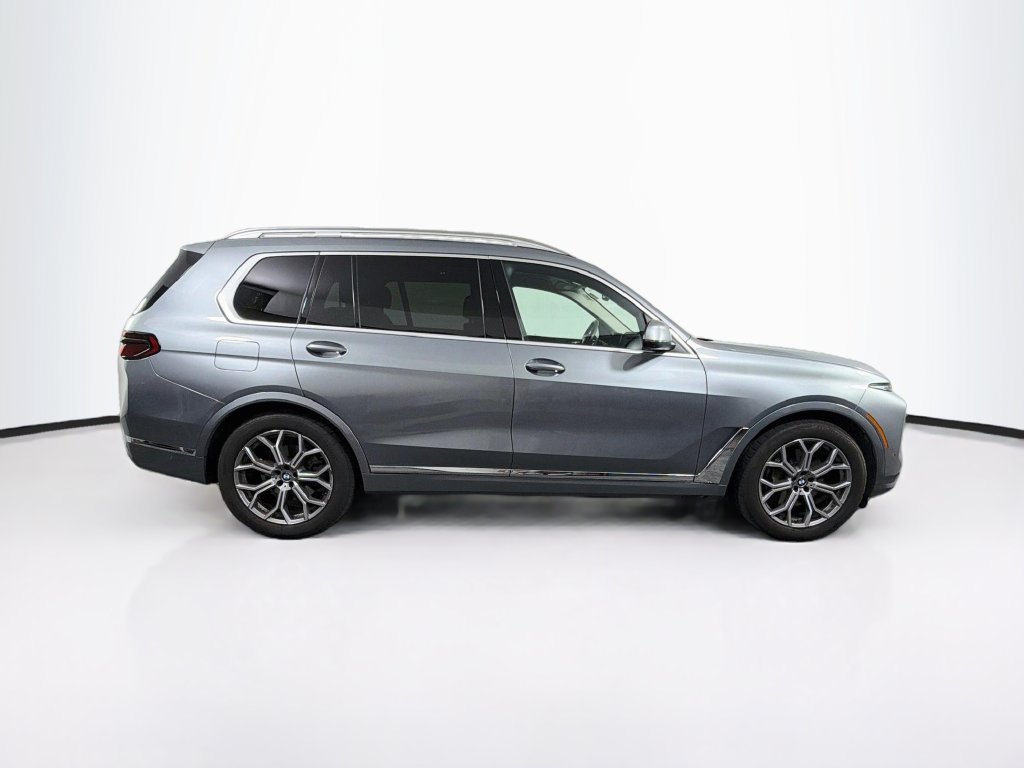 Used 2025 BMW X7 xDrive40i AWD/4WD image 8