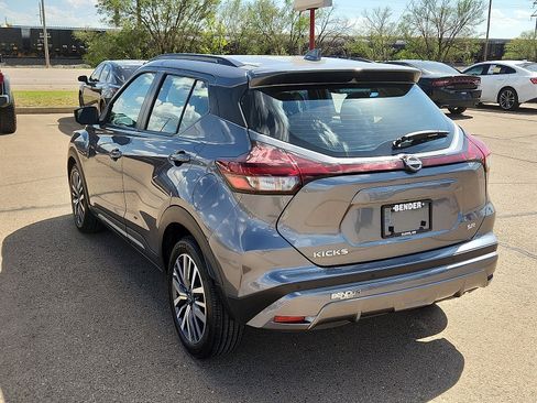 Used 2024 Nissan Kicks SR image 3