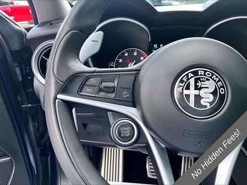 Used 2018 Alfa Romeo Stelvio Sport w/ Quick Order Package 22J Sport AWD/4WD image 16