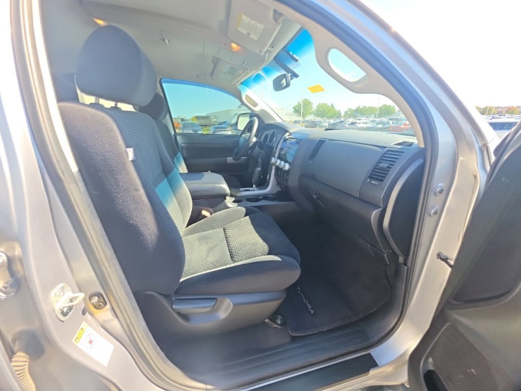 Used 2013 Toyota Tundra 4x4 Double Cab w/ TRD Off-Road Pkg image 33