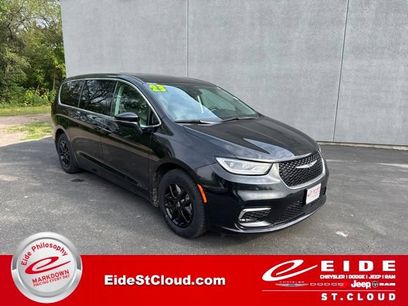 Used 2023 Chrysler Pacifica Touring-L