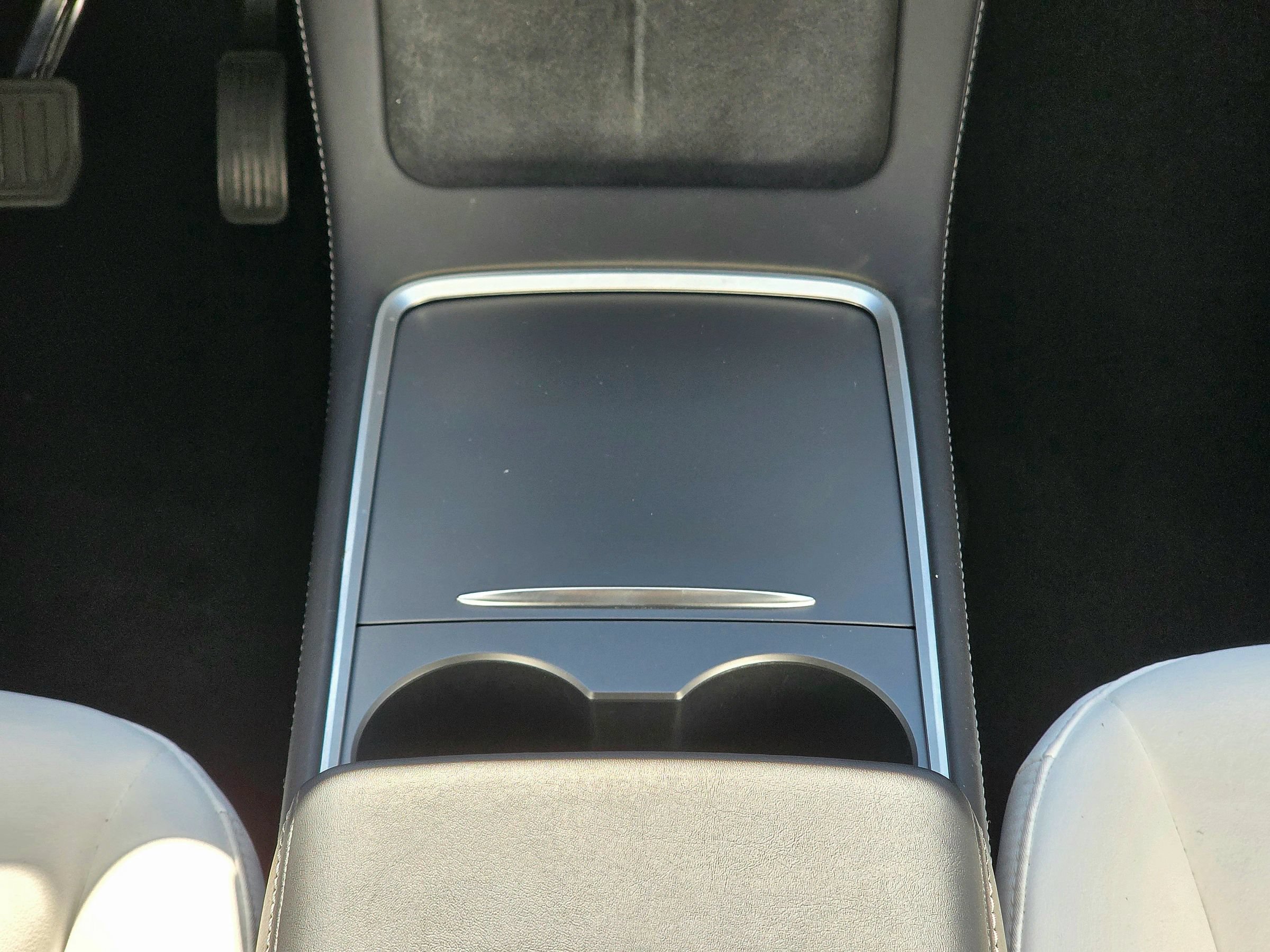 Used 2022 Tesla Model Y Long Range AWD/4WD image 31