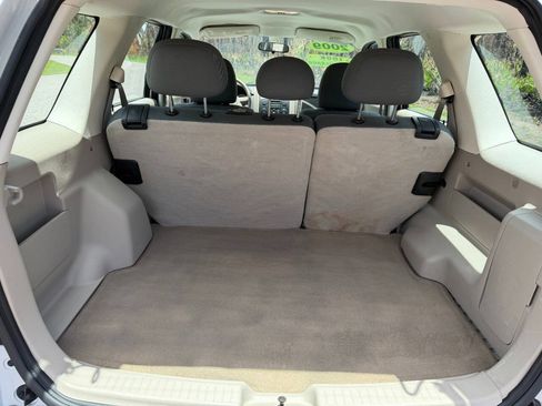 Used 2009 Ford Escape XLS FWD image 18