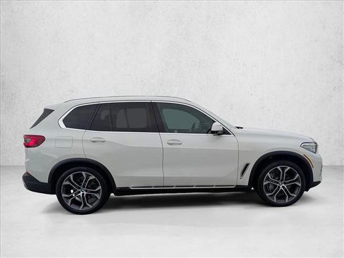 Used 2019 BMW X5 xDrive50i w/ Executive Package image 4