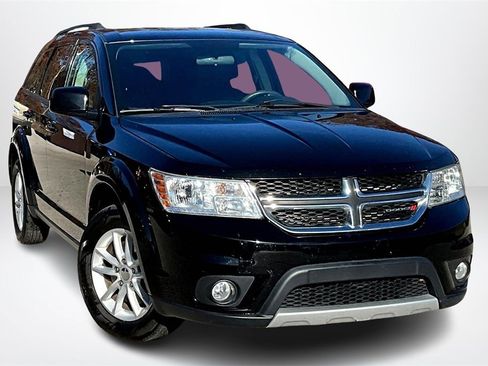 Used 2015 Dodge Journey SXT w/ Flexible Seating Group image 3