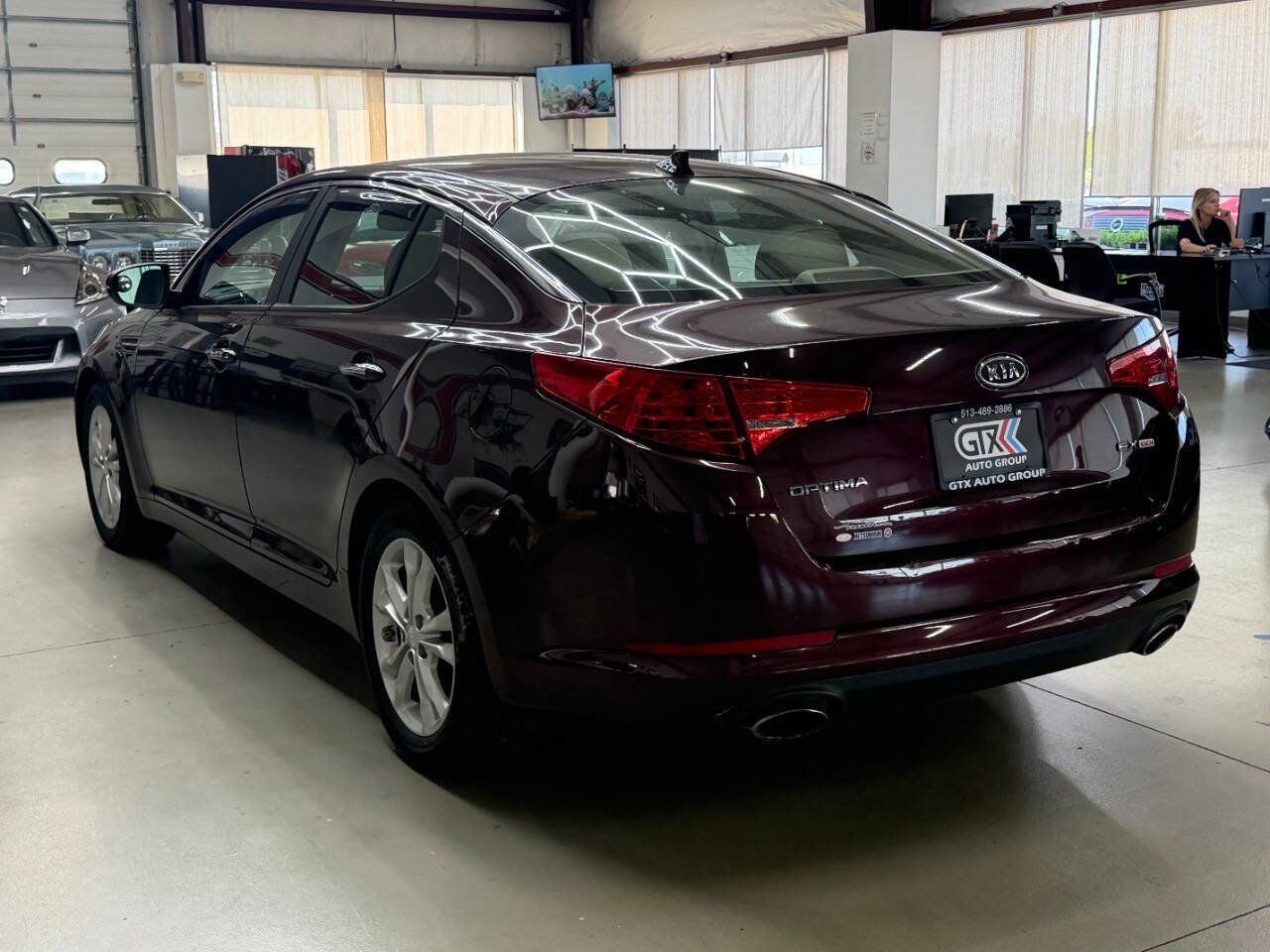 Used 2012 Kia Optima EX FWD image 4