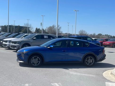 Certified 2025 Kia K4 LXS image 4