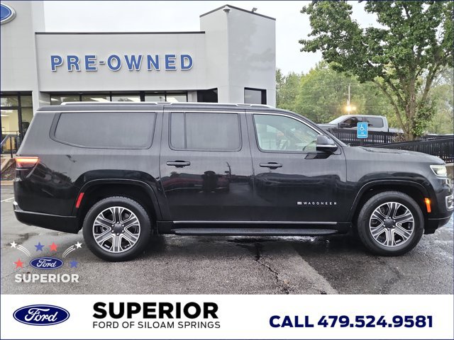 Used 2024 Jeep Wagoneer L Series II RWD image 2