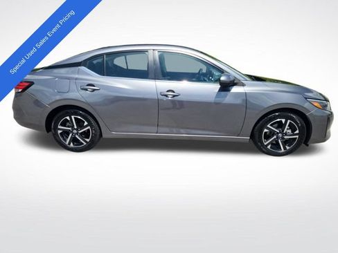 Used 2025 Nissan Sentra SV FWD image 6