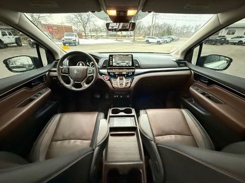 Used 2025 Honda Odyssey Elite image 22