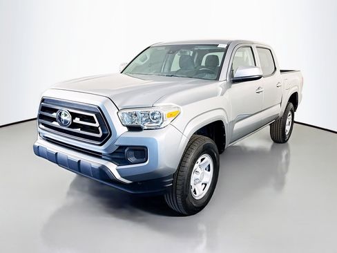 Used 2022 Toyota Tacoma SR AWD/4WD image 4