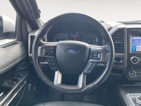 Used 2018 Ford Expedition Max XLT w/ Equipment Group 202A AWD/4WD image 12