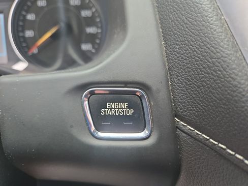 Used 2023 GMC Acadia SLE w/ Driver Convenience Package image 23