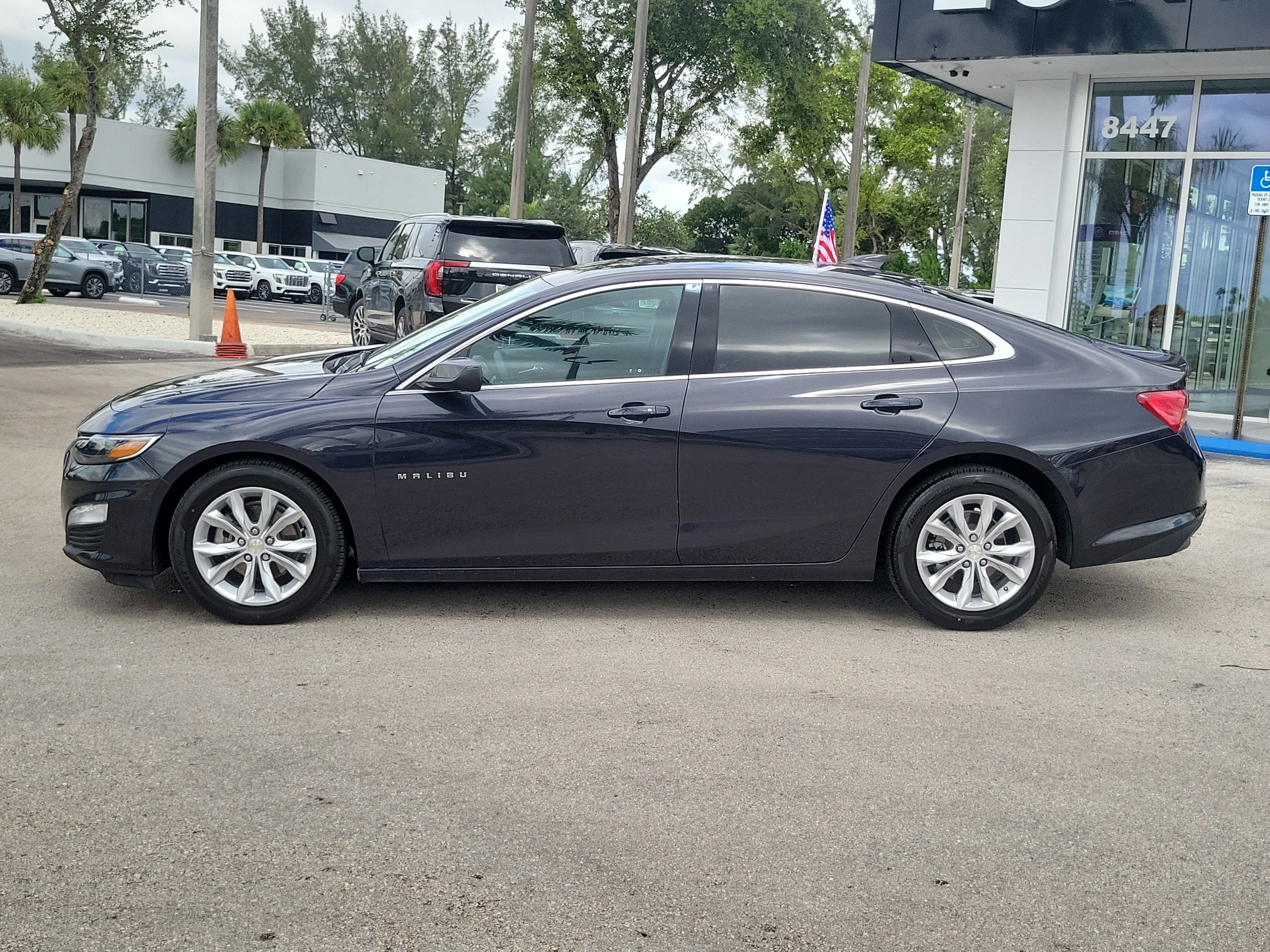 Used 2023 Chevrolet Malibu LT FWD image 8