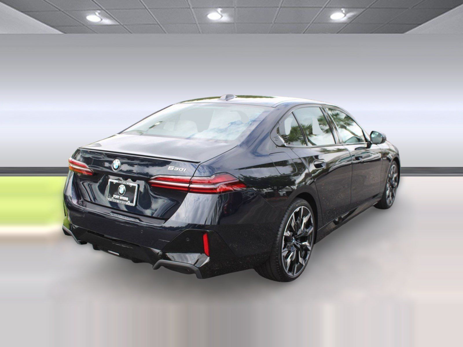 Used 2026 BMW 530i w/ M Sport Package RWD image 9