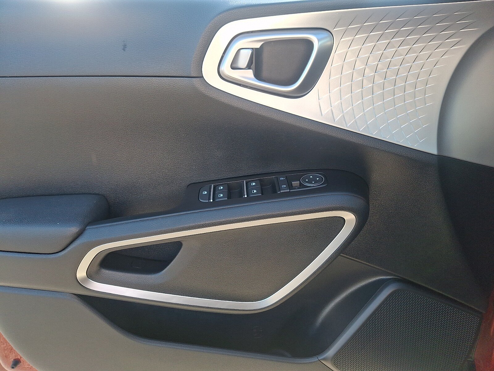 Used 2023 Kia Soul LX w/ LX Technology Package FWD image 12