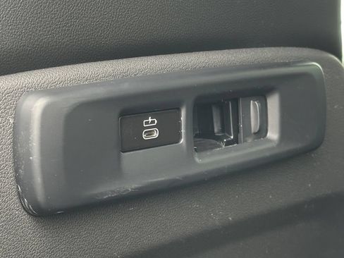 Used 2022 BMW X5 M50i AWD/4WD image 25