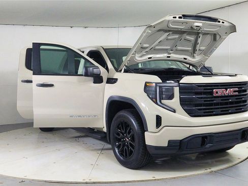 New 2026 GMC Sierra 1500 Pro w/ Graphite Edition image 9