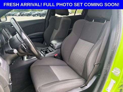 Used 2023 Dodge Charger R/T w/ Performance Handling Group RWD image 11