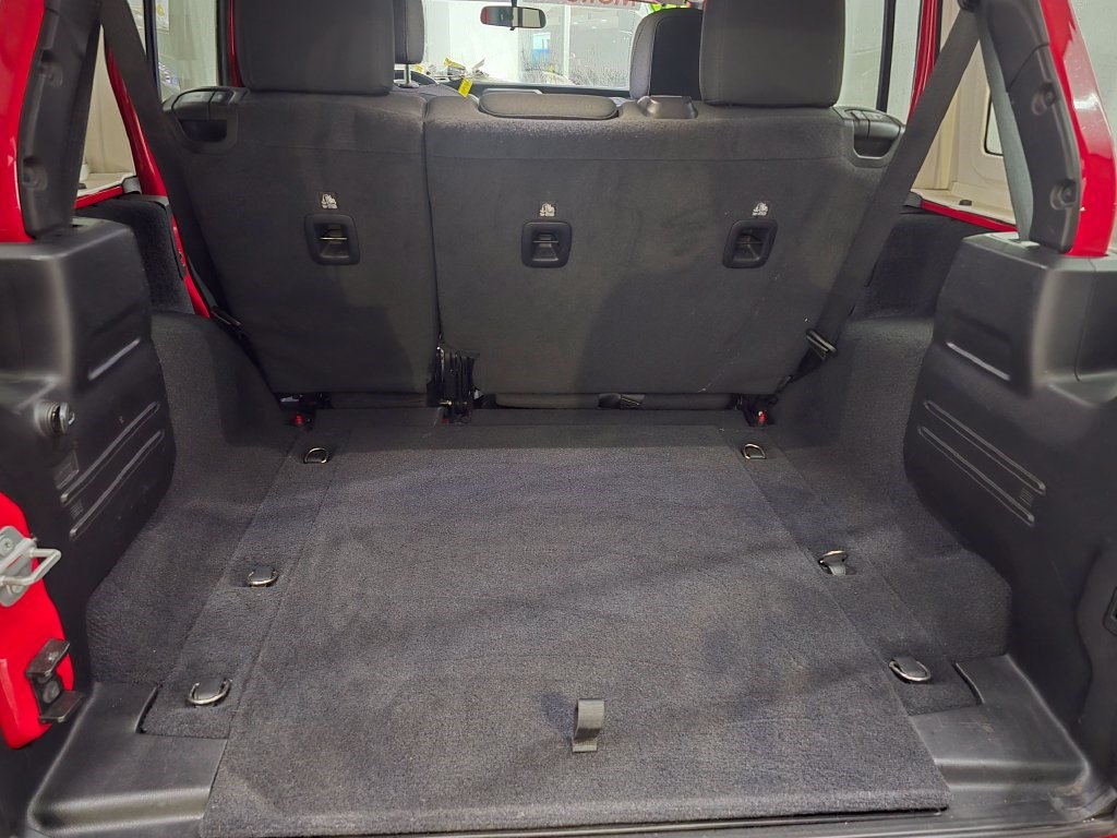 Used 2021 Jeep Wrangler Unlimited Sport AWD/4WD image 38