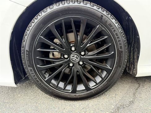 Used 2020 Toyota Camry XLE FWD image 8