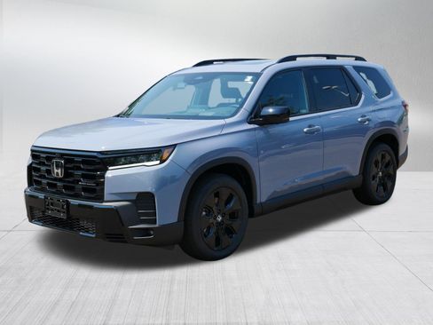 Certified 2026 Honda Pilot Black Edition image 3