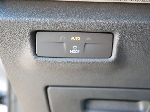 Used 2025 Volkswagen Tiguan S AWD/4WD image 24
