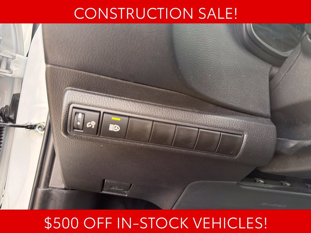 Used 2026 Toyota Corolla LE FWD image 11