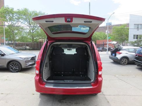 Used 2014 Dodge Grand Caravan SE w/ Quick Order Package 29E SE FWD image 21