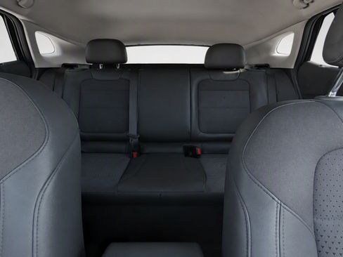 Used 2025 Chevrolet Trax LT FWD image 10