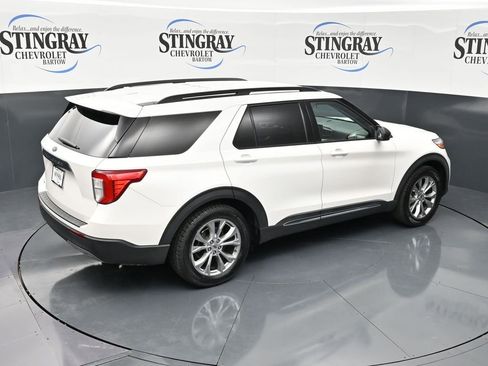 Used 2021 Ford Explorer XLT w/ Equipment Group 202A RWD image 18