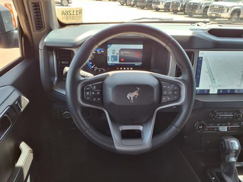 Used 2024 Ford Bronco Outer Banks AWD/4WD image 17