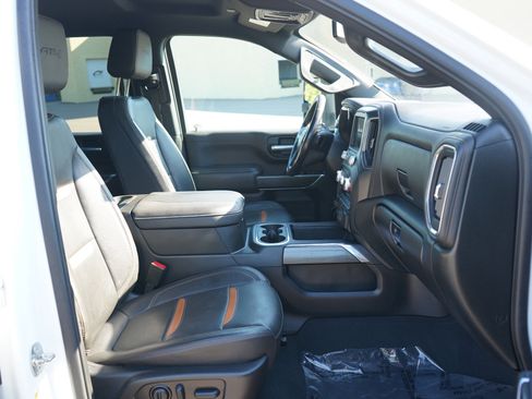 Used 2023 GMC Sierra 2500 AT4 w/ Gooseneck/5TH Wheel Package AWD/4WD image 11