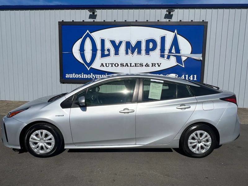 Used 2021 Toyota Prius LE FWD image 17