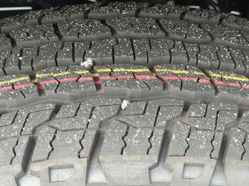 New 2026 GMC Canyon Elevation w/ Convenience Package image 17