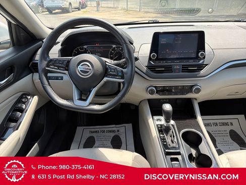 Certified 2021 Nissan Altima 2.5 SV w/ SV Premium Package FWD image 32