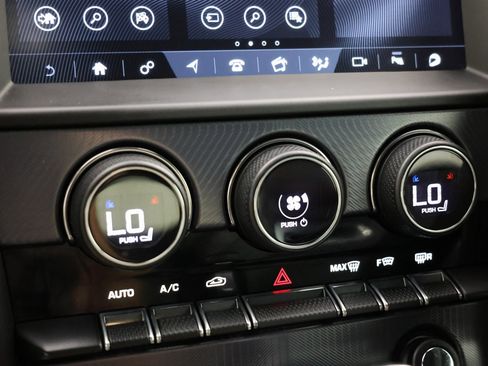 Used 2022 Jaguar F-TYPE R-Dynamic image 31