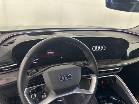 Certified 2025 Audi Q5 Premium Plus w/ Premium Plus image 18