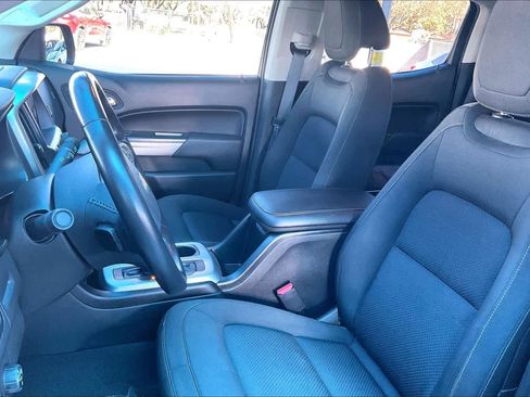 Used 2021 Chevrolet Colorado LT w/ LT Convenience Package image 8