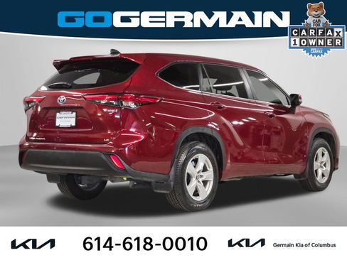 Used 2023 Toyota Highlander LE FWD image 7