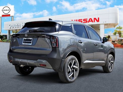 New 2026 Nissan Kicks SV w/ Illumination Package image 4