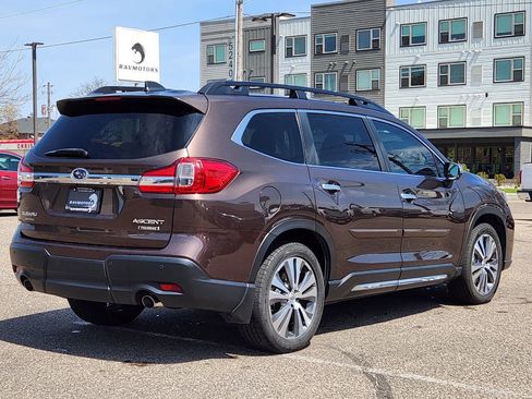 Used 2019 Subaru Ascent Touring AWD/4WD image 9