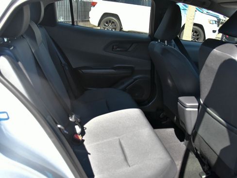 Used 2025 Toyota Prius LE image 42